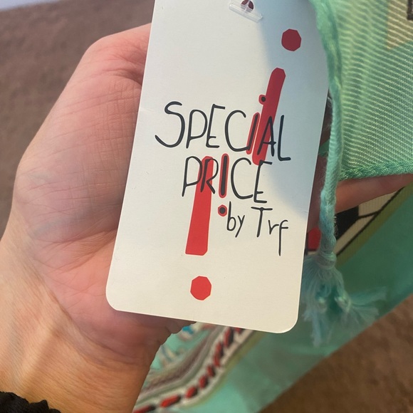 2 FOR $25Ze’re’ TRF Mint Green Large Scarf Tapestry Wrap Made In England NEW $60 - Picture 6 of 6